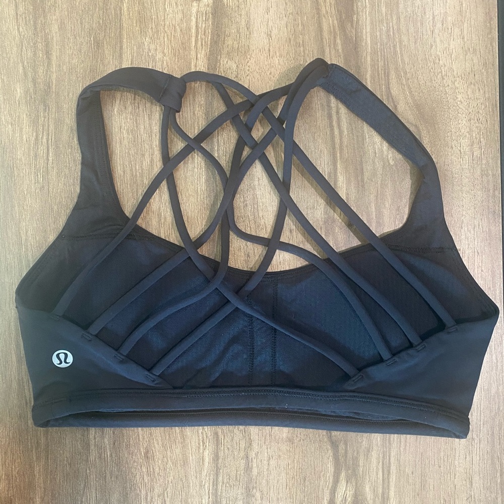 Lululemon sports bra